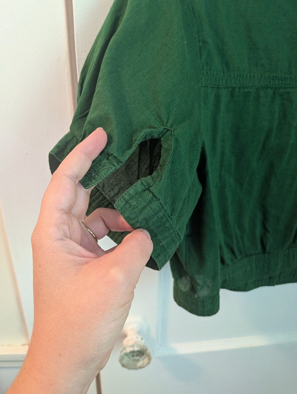 Urban Outfitters Dark Green Collared Cropped Button Down Shirt - Size L - Picture 8 of 8